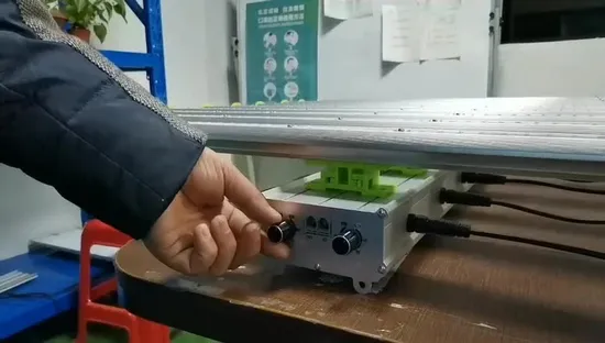 4*4FT フルスペクトル屋内商用 LED 植物育成ライト (CE RoHS FCC、設置面積が大きい)